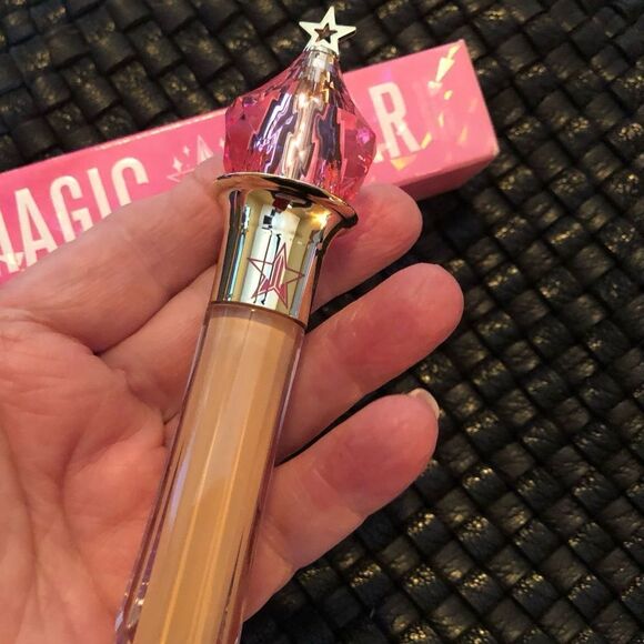 JEFFREE STAR - NWT Magic Star Concealer in C15.25 (Tan/Golden Peach Undertones) - Picture 3 of 15